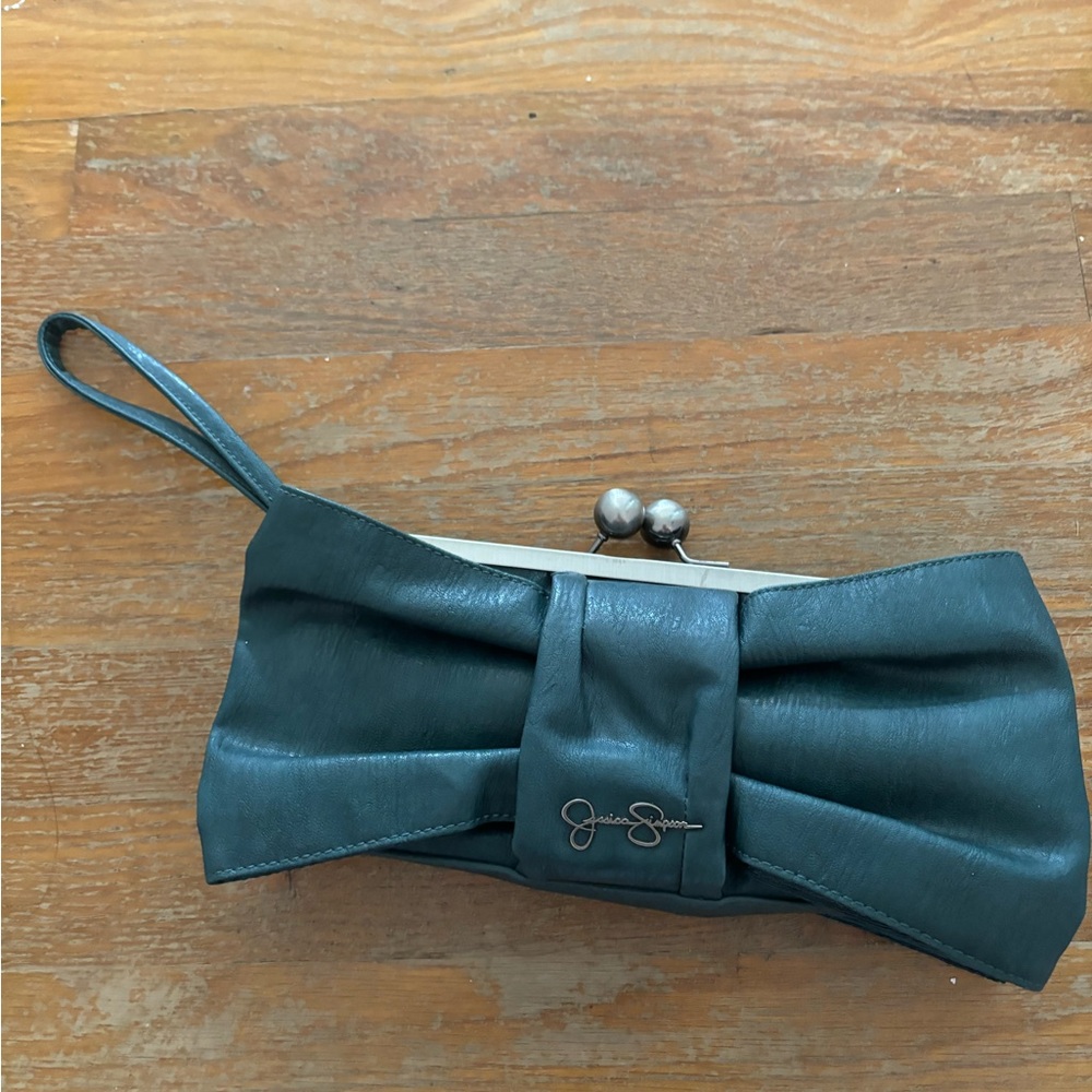 Jessica Simpson clutch